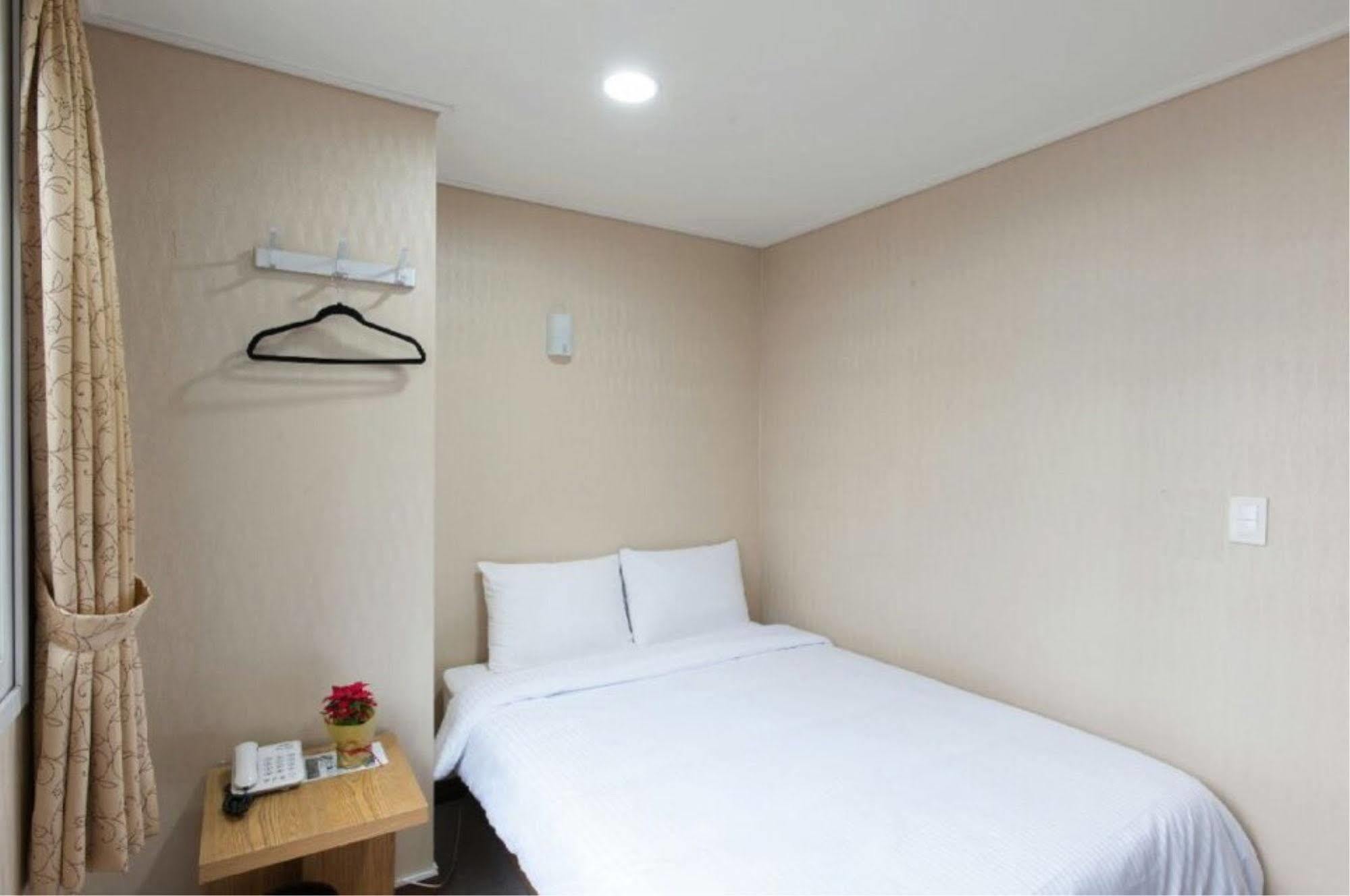 Benikea Hotel Flower Seul Exterior foto